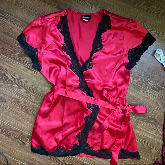 Women’s size small lingerie intimates bundle - Picture 3 of 8